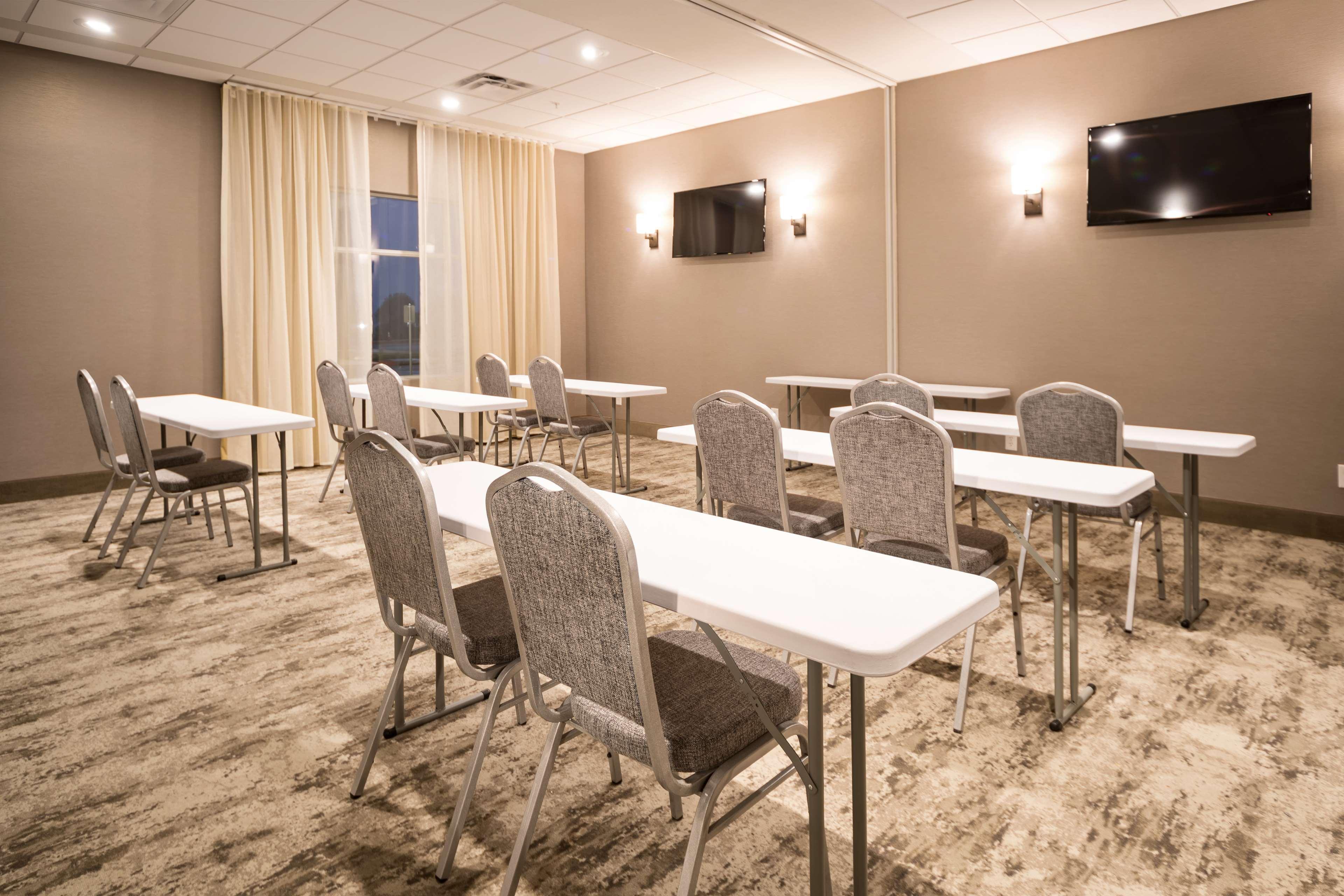 Best Western Plus Drayton Valley All Suites Eksteriør bilde